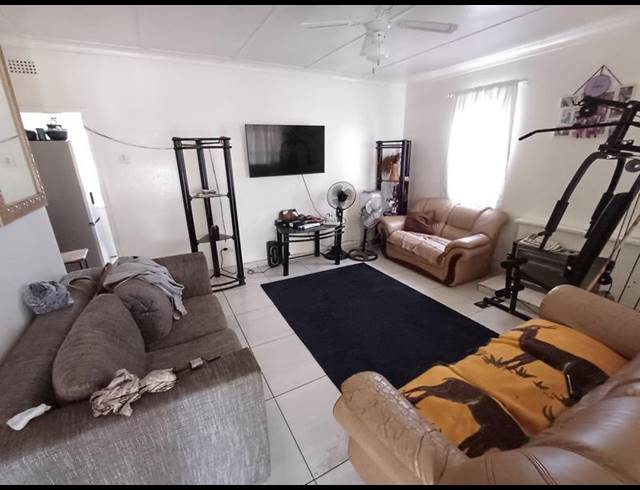 3 BEDROOM HOUSE FOR SALE IN VANDERBIJLPARK CW 6